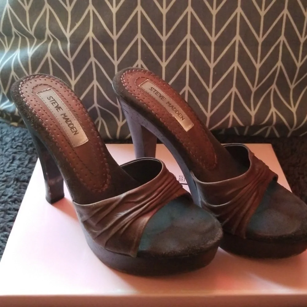 Steve Madden Heels - Picture 1 of 6
